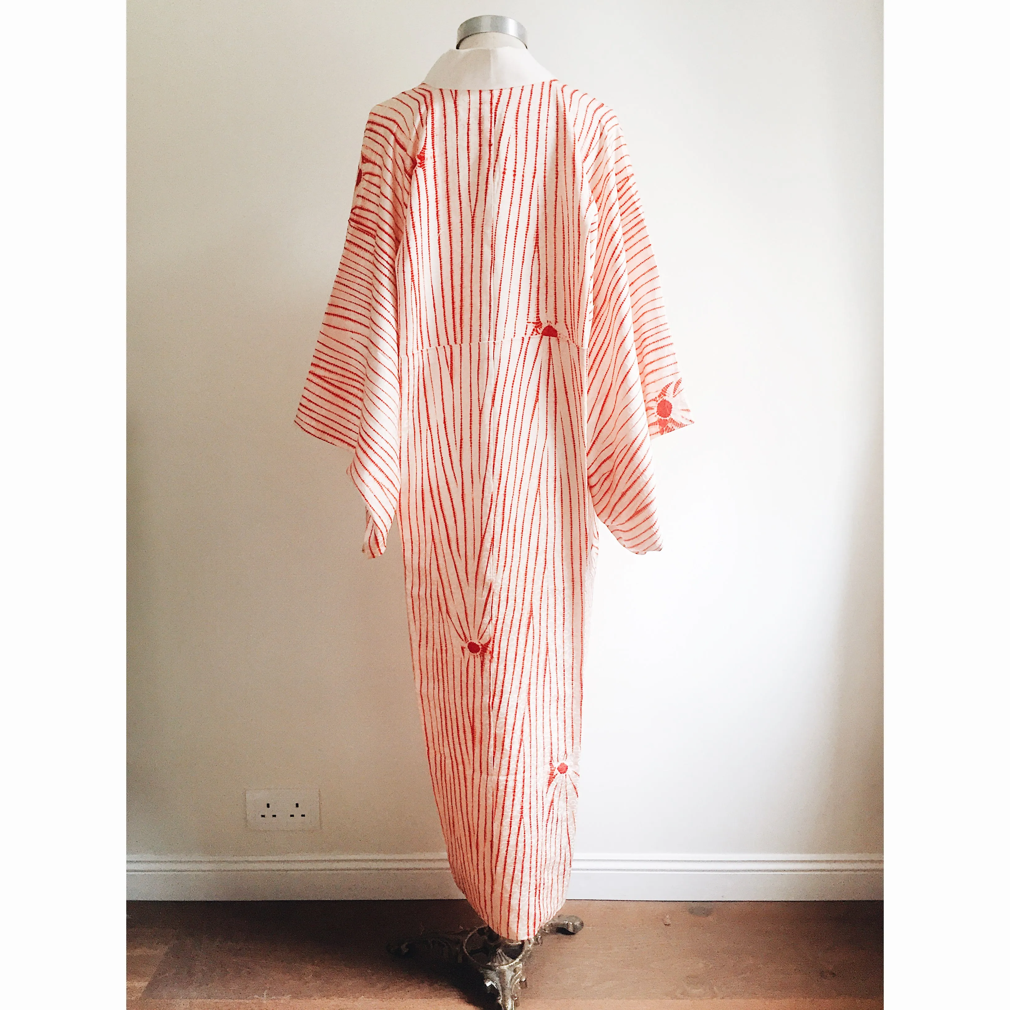 Antique Kimono Nagajuban Robe - Red & White Pepperment Shibori Stripe