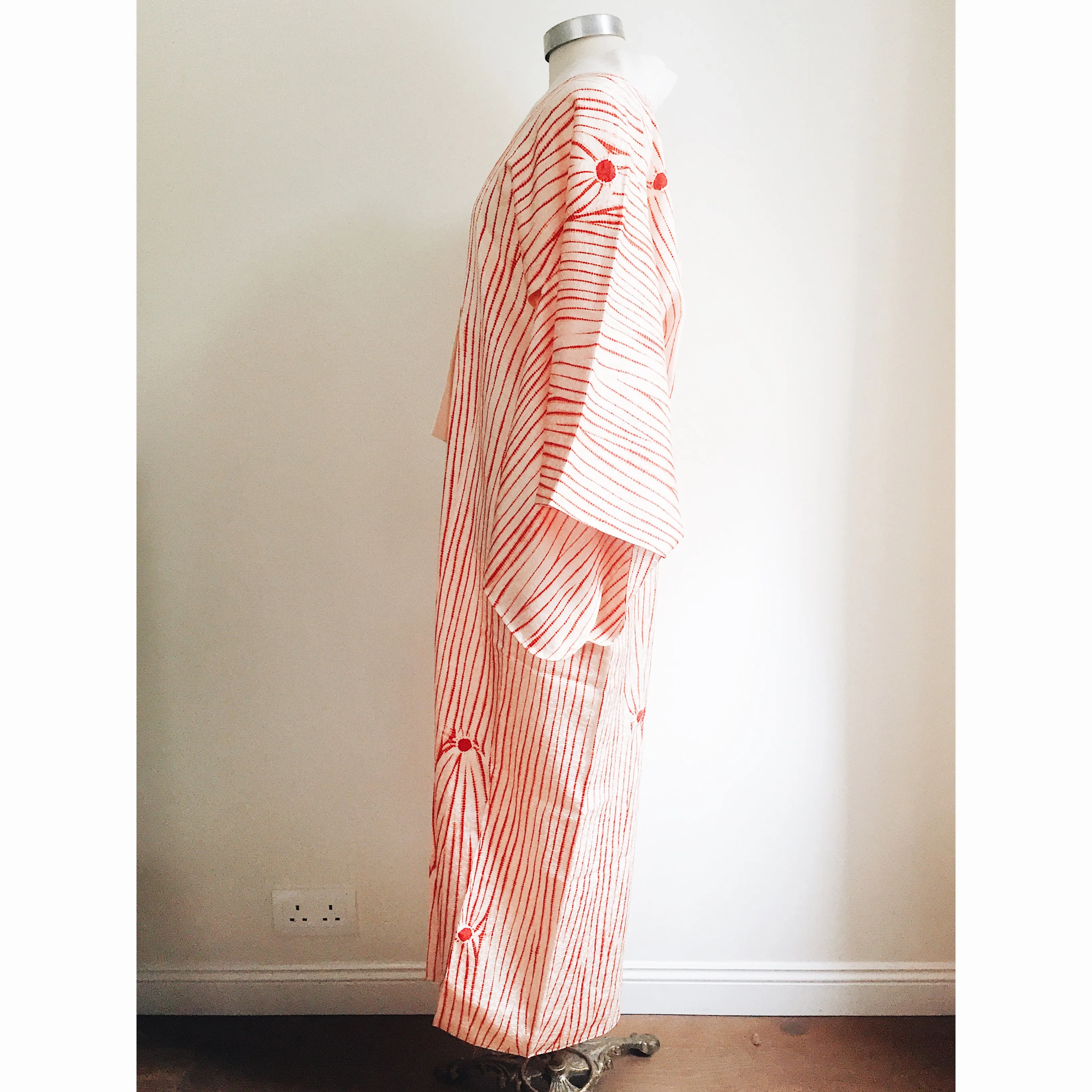 Antique Kimono Nagajuban Robe - Red & White Pepperment Shibori Stripe