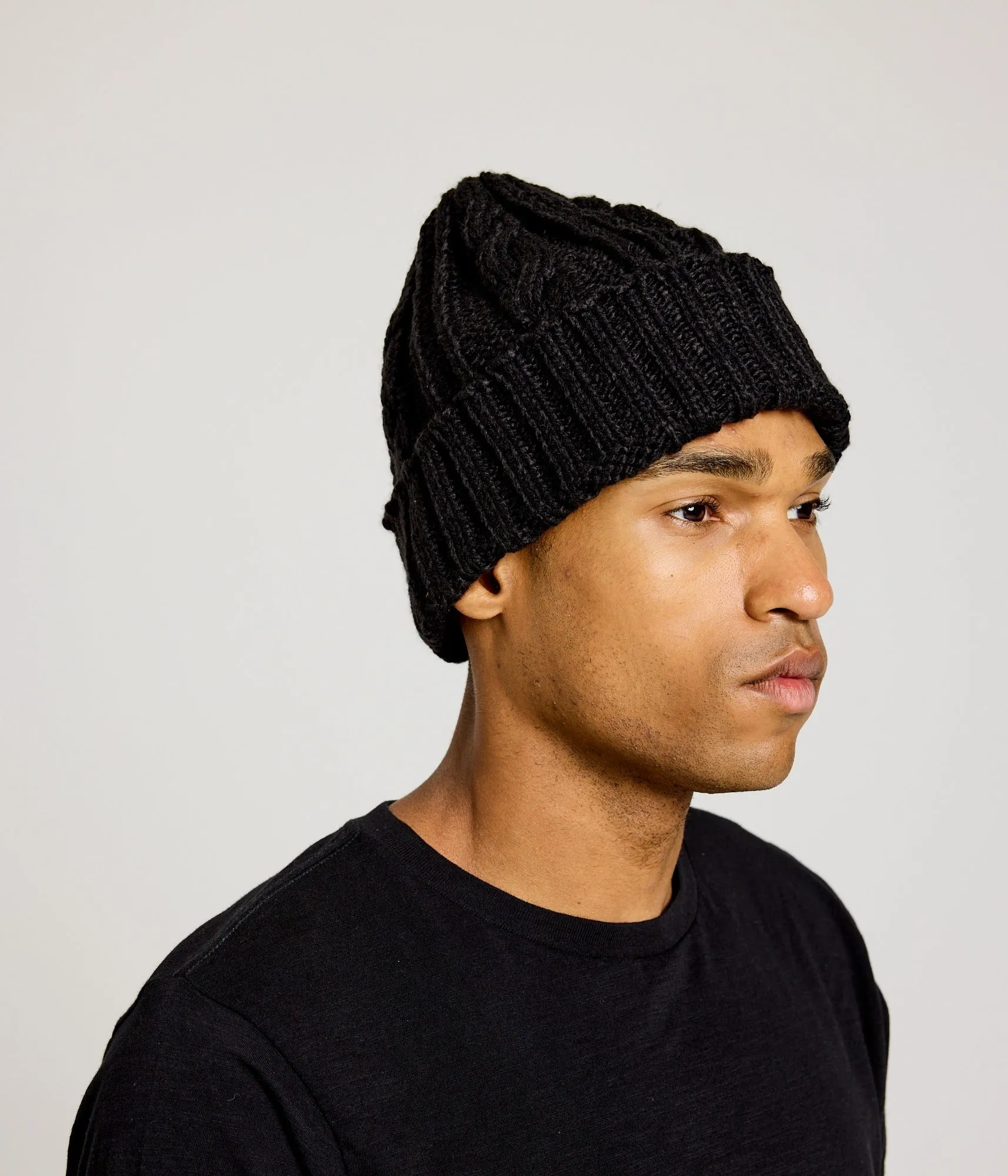 Cable Knit Beanie - Black