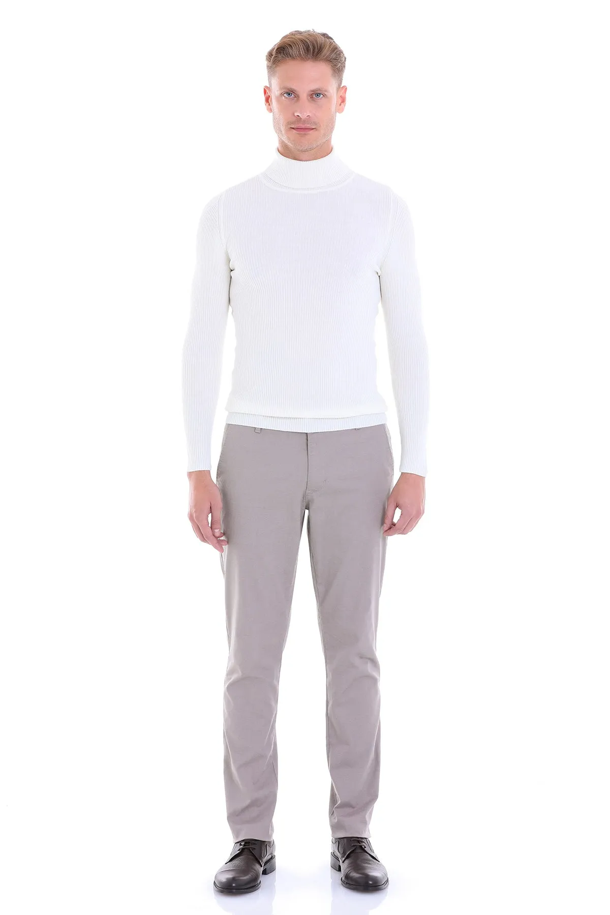 Comfort Fit Wool Blend Ecru Turtleneck Sweater