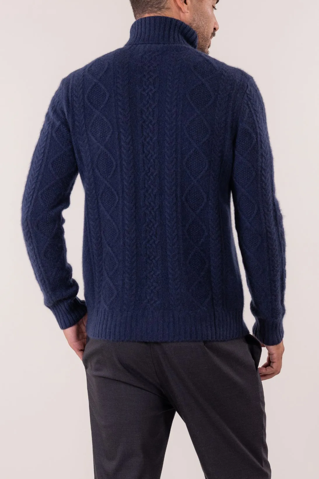 MIXED CABLE TURTLENECK