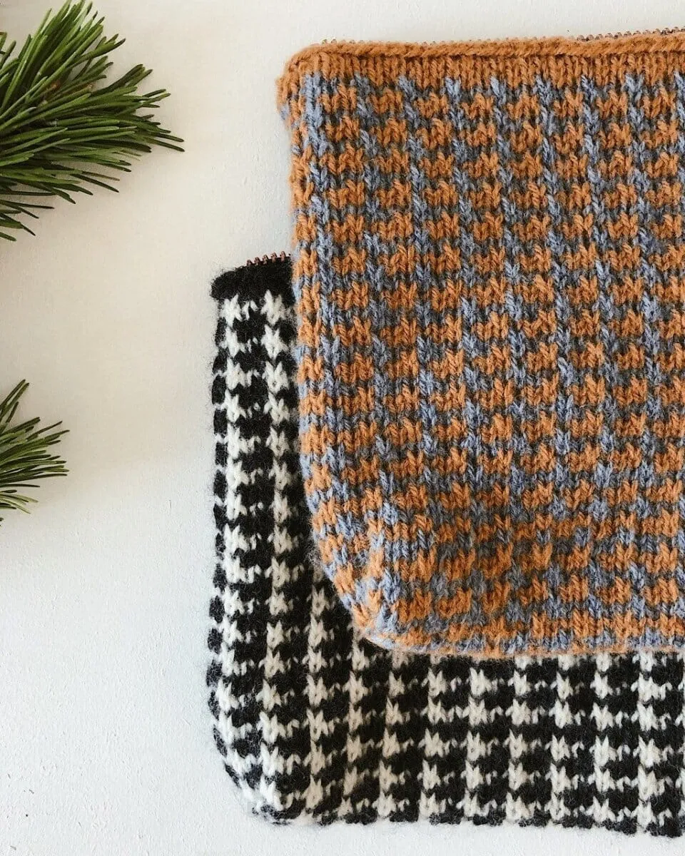 Pepita knitted purse by Önling, knitting pattern