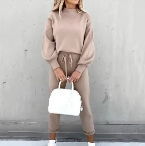 Roomy - Turtleneck Comfort Set