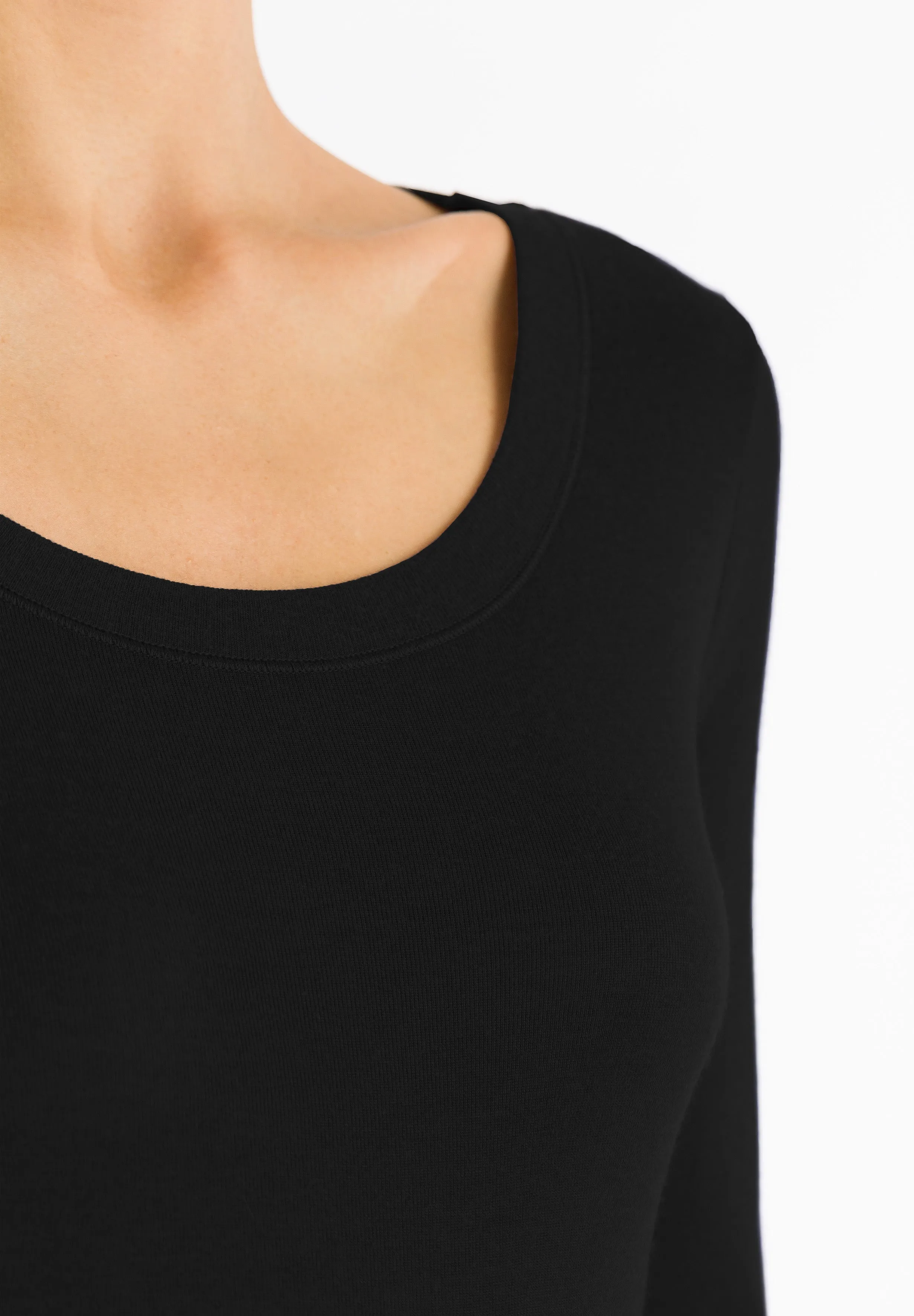 Silk/Cashmere Silk And Cashmere Scoop Neck Top | Black 71655-019