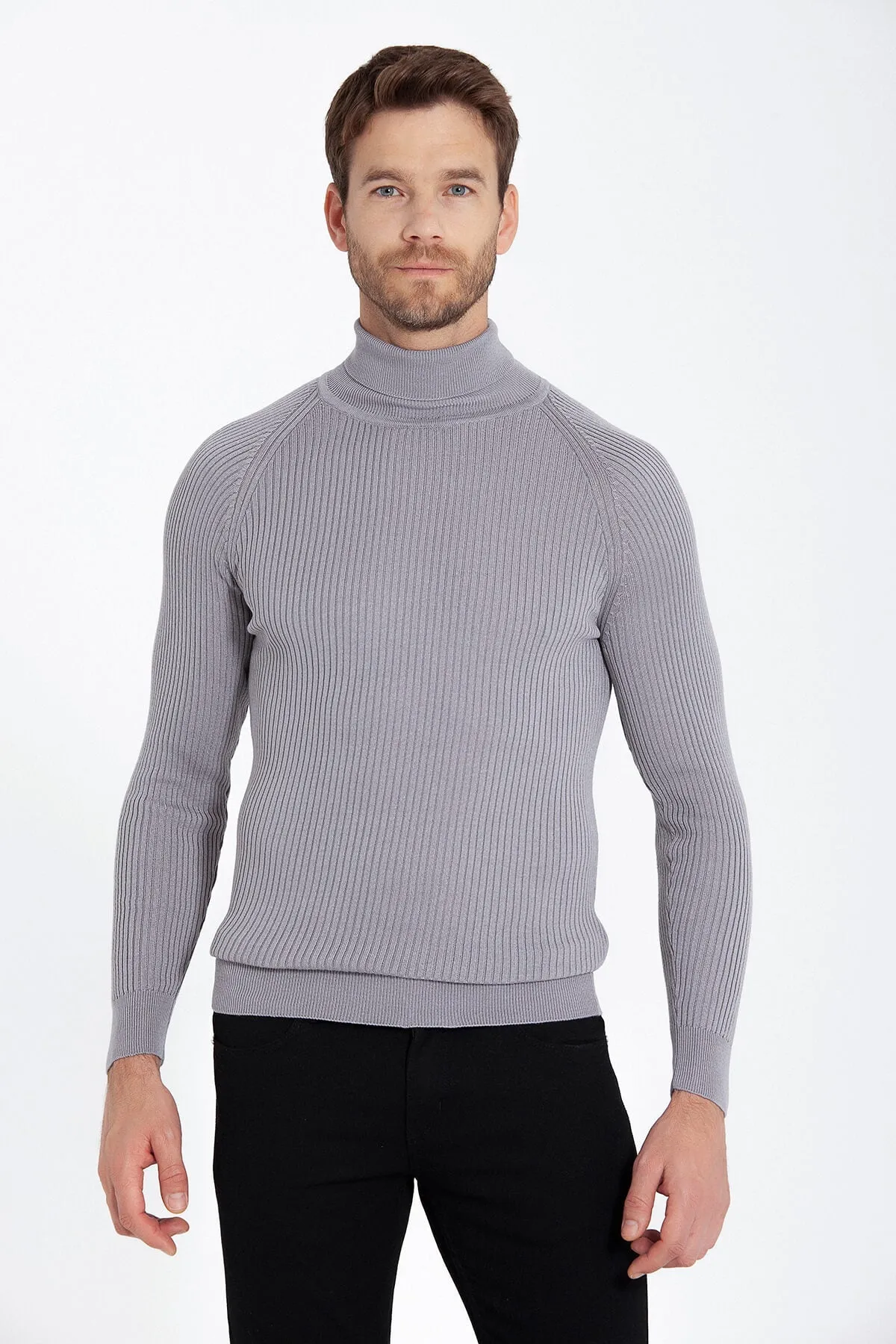 Slim Fit Gray Turtleneck Sweater