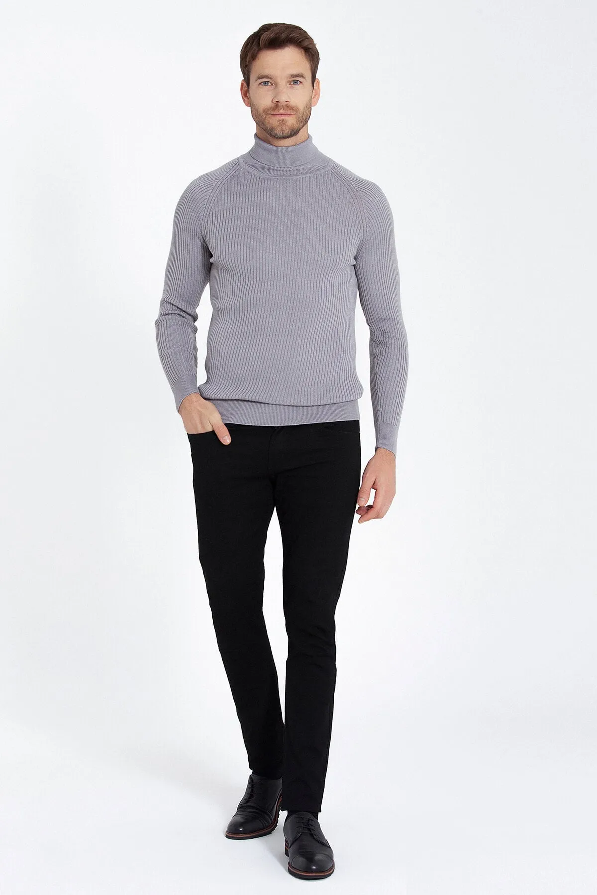 Slim Fit Gray Turtleneck Sweater