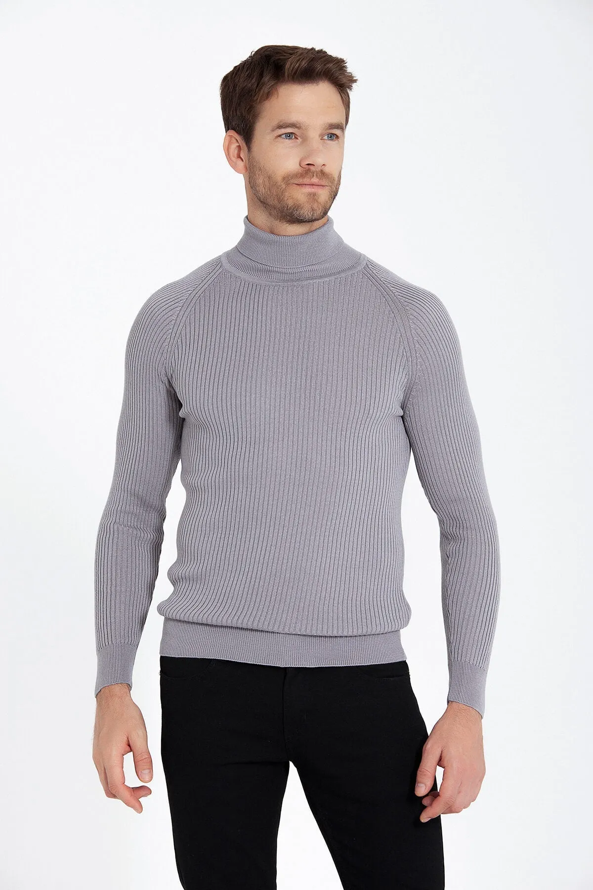 Slim Fit Gray Turtleneck Sweater