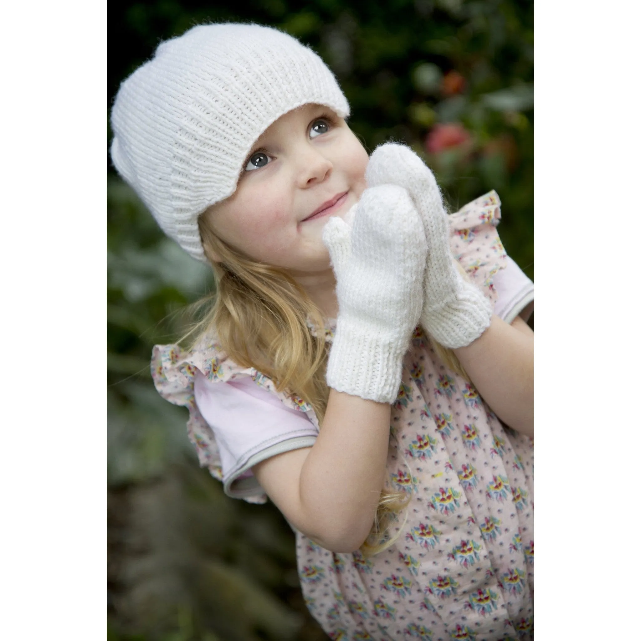 Snow White Hat & Mittens Knitting Pattern - 8Ply (LC09)