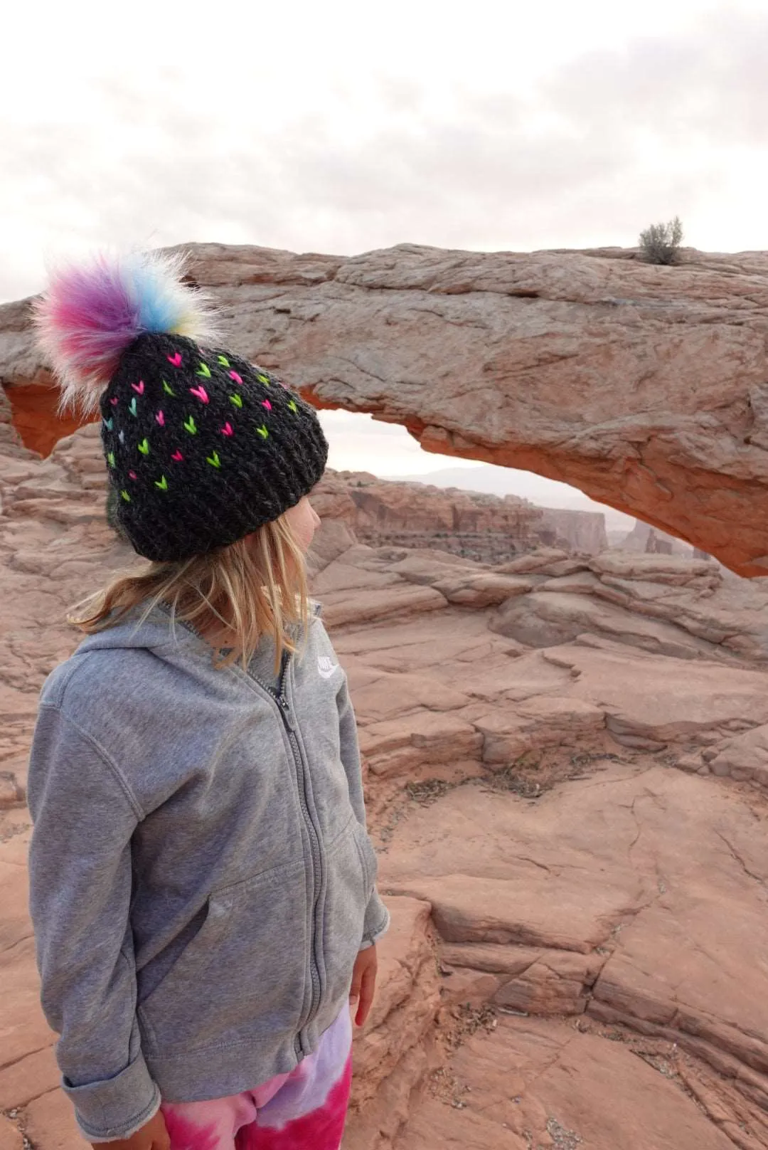 Toddler Knit Hearts Pom Hat | Gray Rainbow