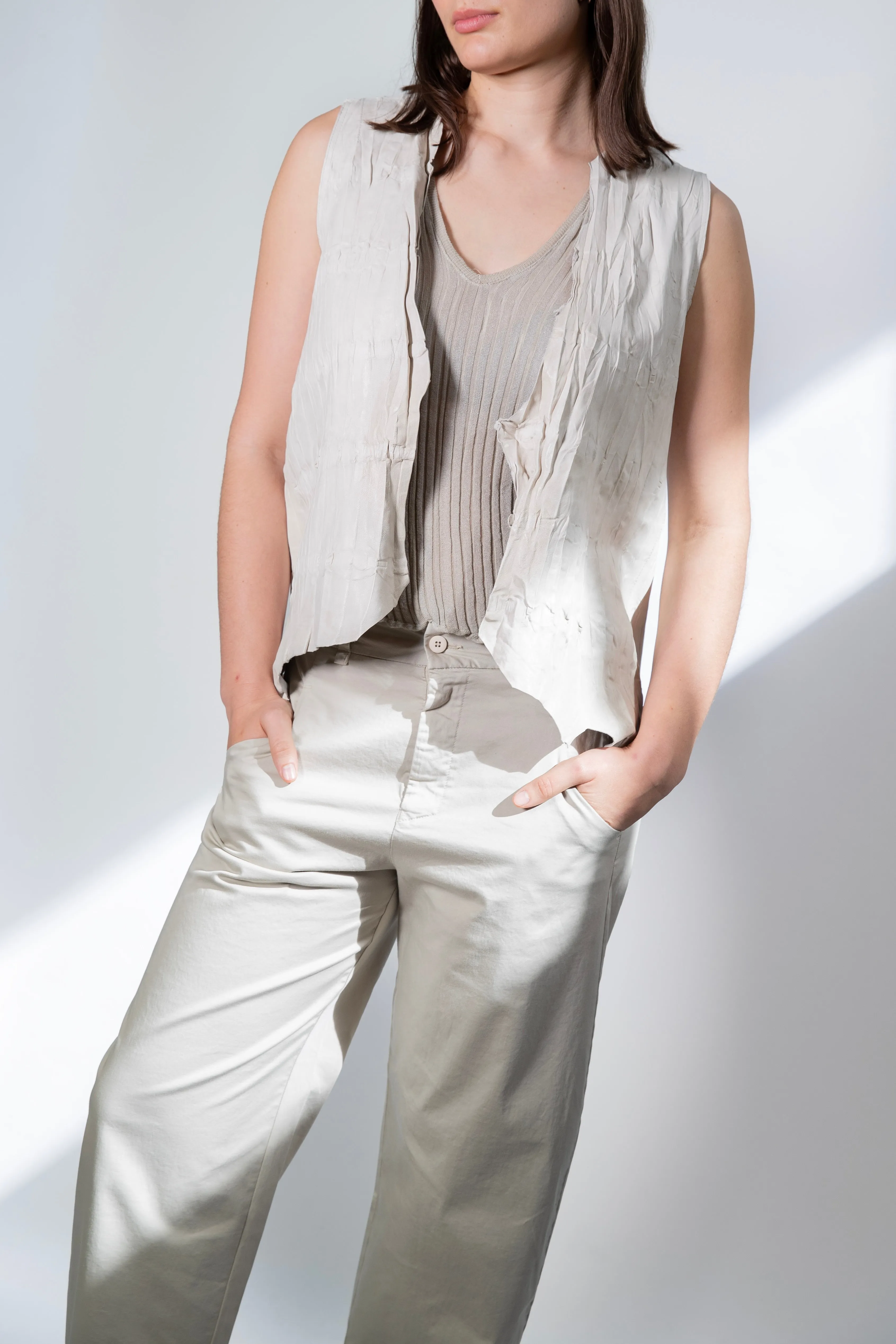 Transit Par Such Textured Leather Vest In Ivory