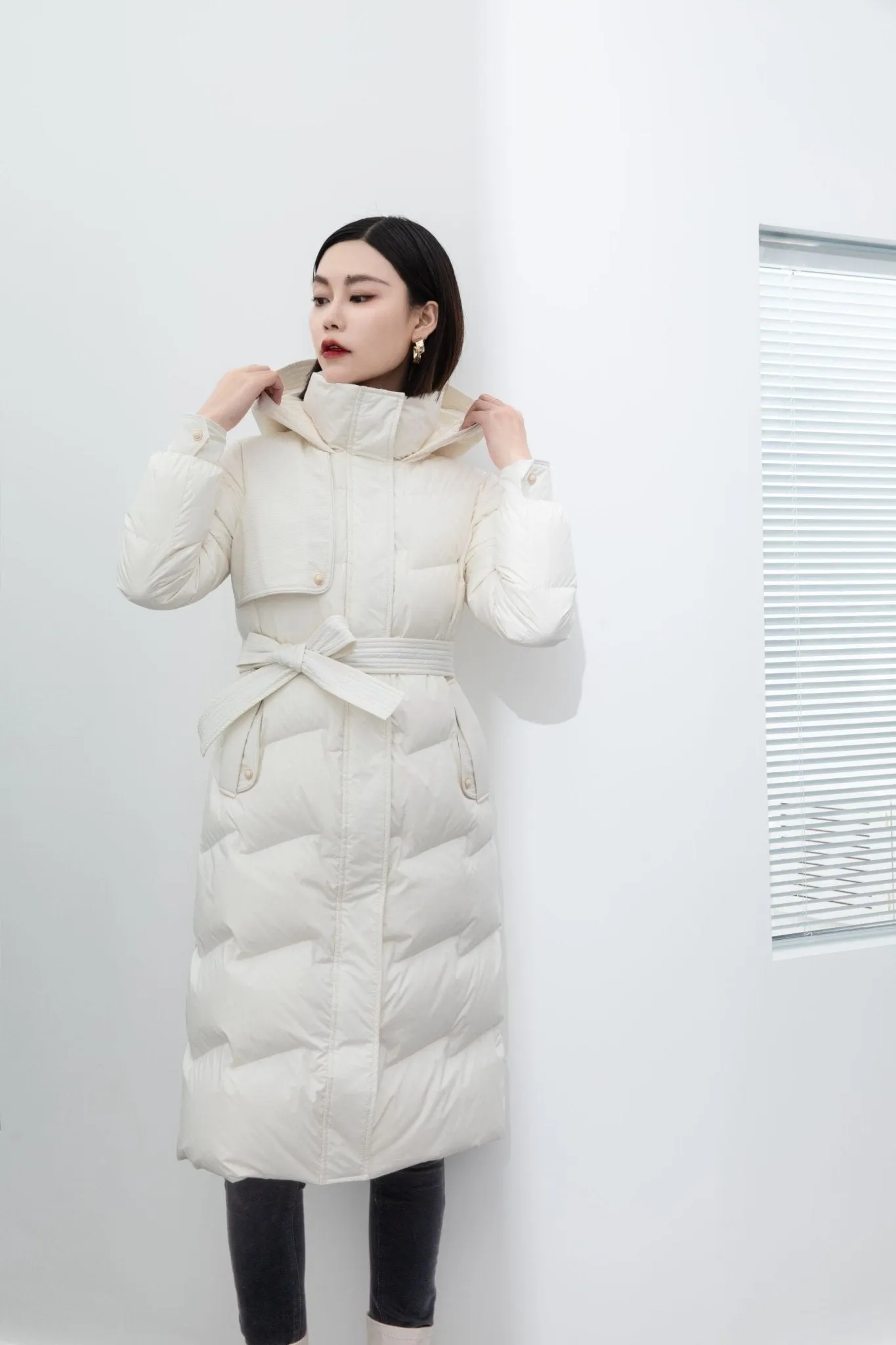 White Long Waist Slim Winter Down Jacket